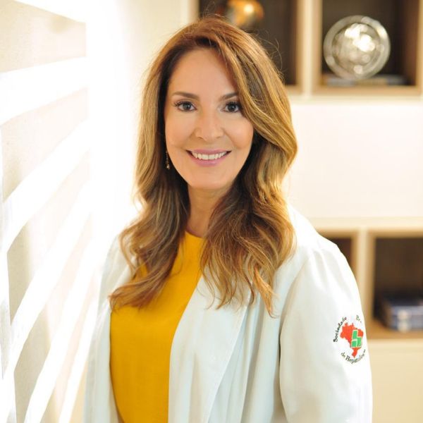 Dra. Rosamar Rezende